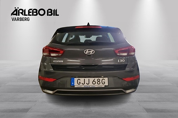 Hyundai i30 4 of 5