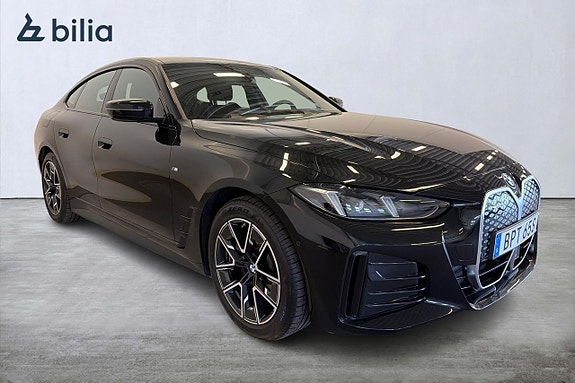 BMW i4 3 of 5
