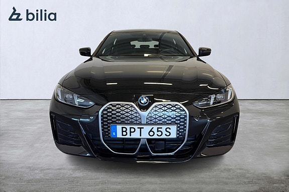 BMW i4 2 of 5