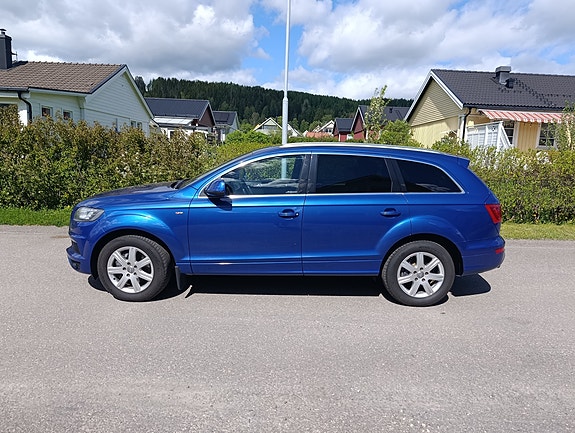 Audi Q7 4 of 5