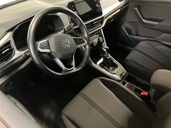 Volkswagen T-Roc 2 of 2