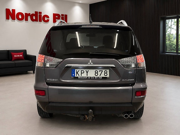 Mitsubishi Outlander 4 of 5