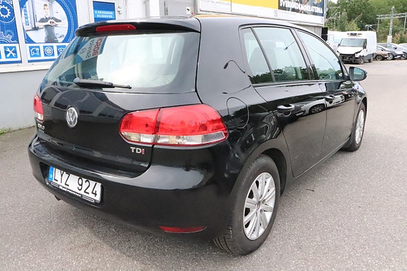 Volkswagen Golf VI 3 of 11