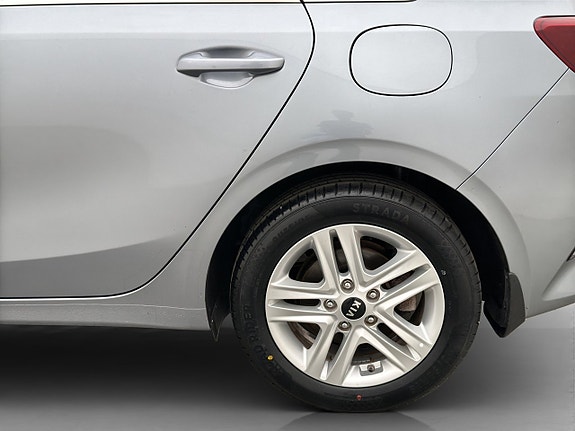 Kia Ceed 25 of 27