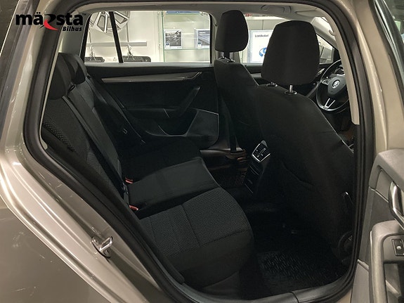 Skoda Octavia 9 of 16