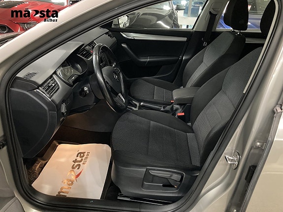 Skoda Octavia 8 of 16