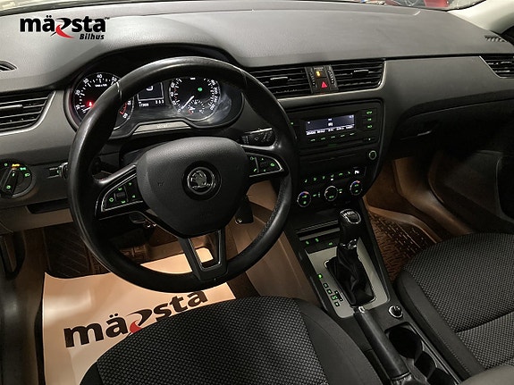 Skoda Octavia 12 of 16
