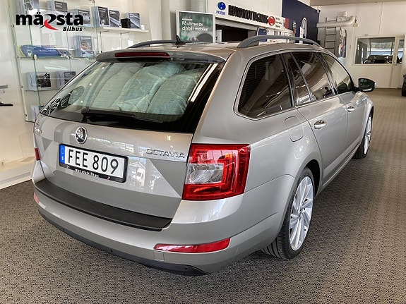 Skoda Octavia 3 of 5