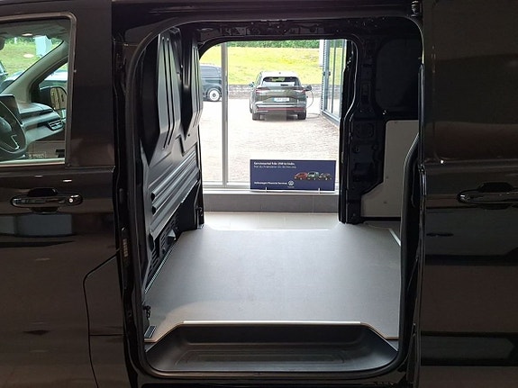 Volkswagen Transporter 11 of 12