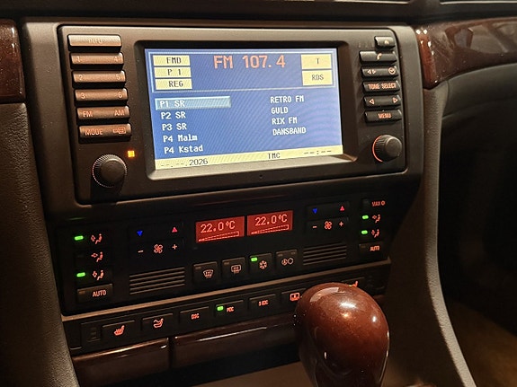 BMW 740i 13 of 16