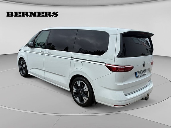 Volkswagen Multivan 3 of 5