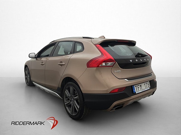 Volvo V40 Cross Country 6 of 30
