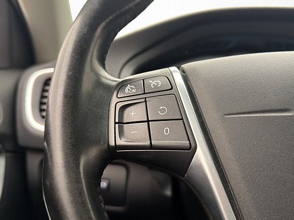 Volvo V40 Cross Country 16 of 30