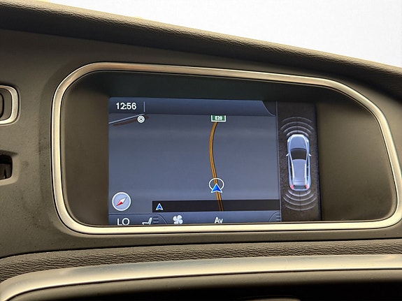 Volvo V40 Cross Country 20 of 30