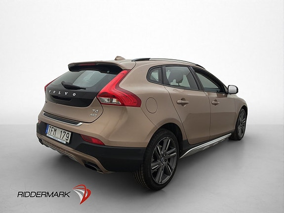 Volvo V40 Cross Country 8 of 30