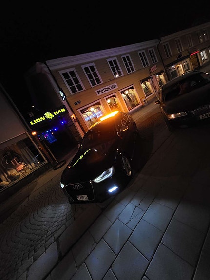 Audi A4 7 of 17