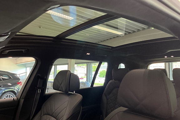BMW X7 19 of 19
