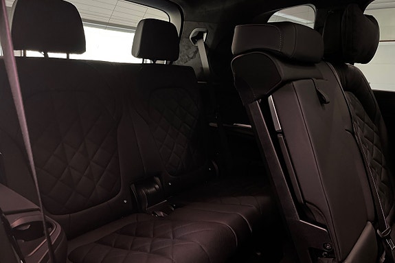 BMW X7 18 of 19