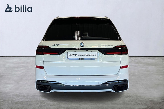 BMW X7 4 of 5