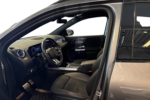 Mercedes-Benz GLA200 15 of 18