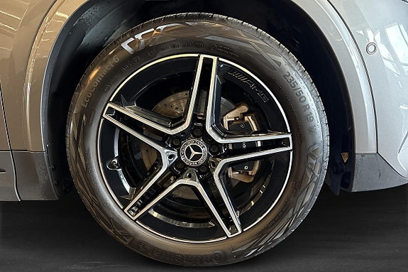 Mercedes-Benz GLA200 18 of 18
