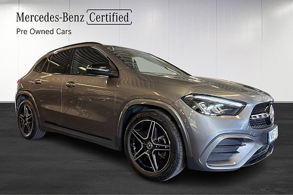 Mercedes-Benz GLA200 3 of 18