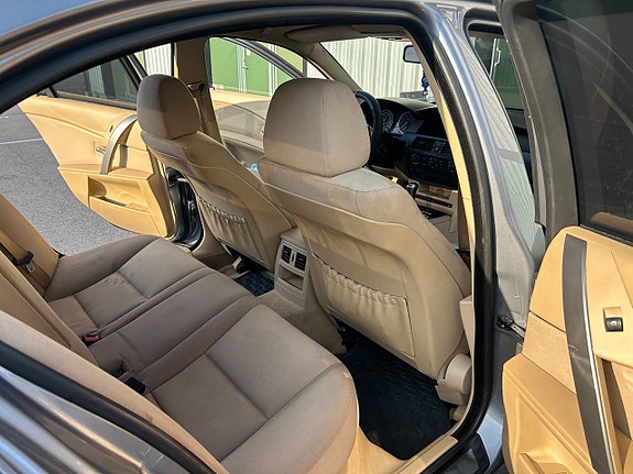BMW 520i 11 of 12