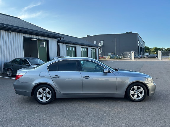 BMW 520i 5 of 5