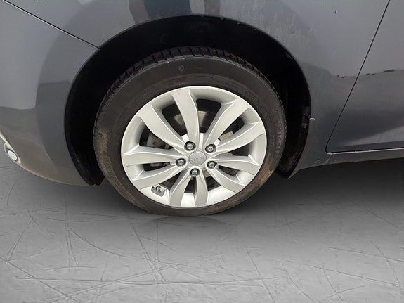 Kia Carens 29 of 30