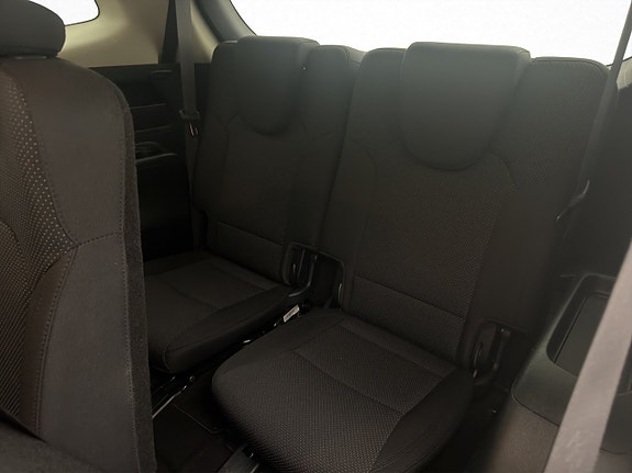 Kia Carens 27 of 30