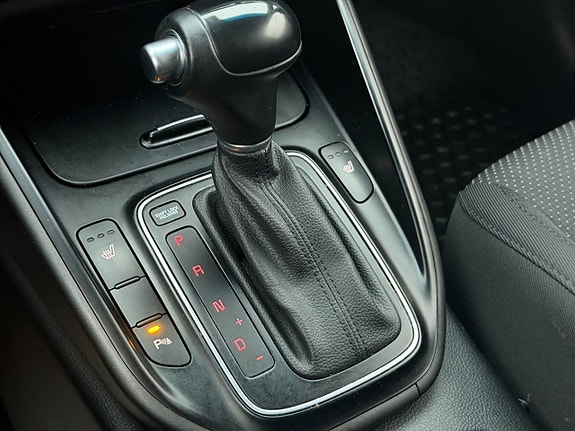 Kia Carens 23 of 30
