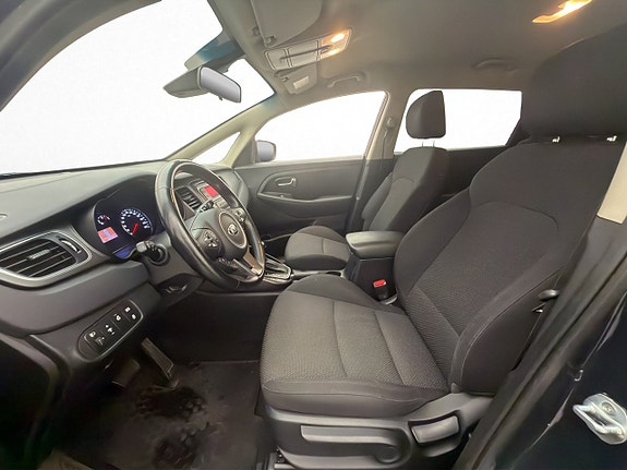 Kia Carens 12 of 30