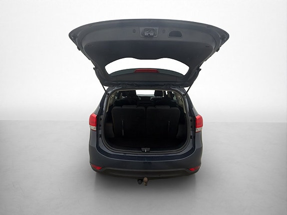 Kia Carens 28 of 30
