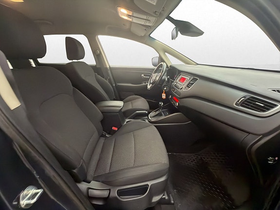 Kia Carens 24 of 30