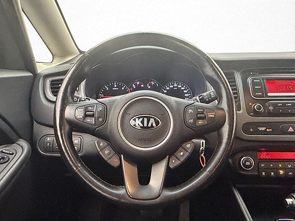 Kia Carens 14 of 30
