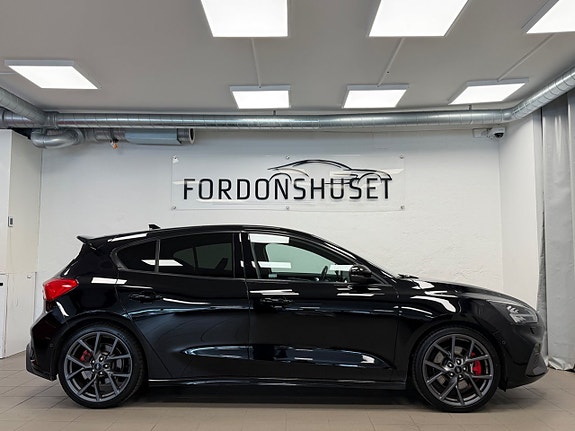 Ford Focus 3 of 5