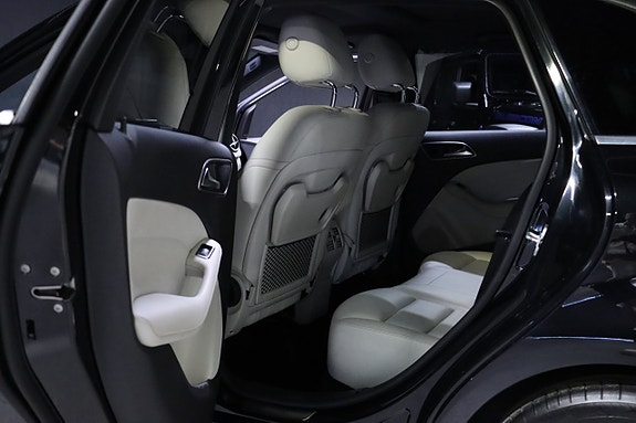 Mercedes-Benz B220 11 of 21