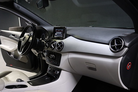 Mercedes-Benz B220 14 of 21