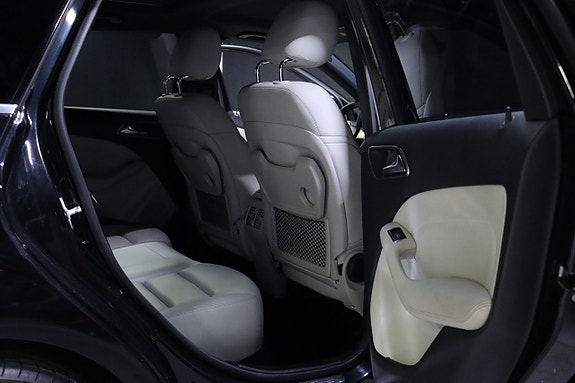 Mercedes-Benz B220 12 of 21