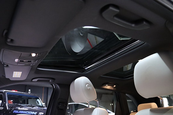 Mercedes-Benz B220 21 of 21