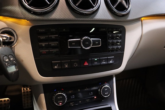 Mercedes-Benz B220 16 of 21