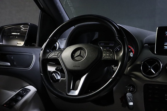 Mercedes-Benz B220 10 of 21