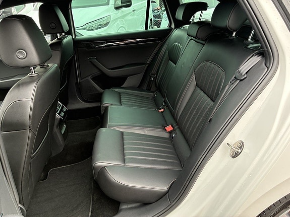 Skoda Superb 11 of 20