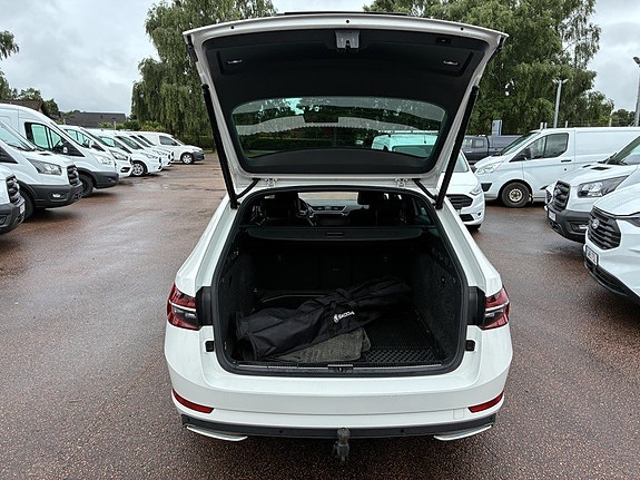 Skoda Superb 8 of 20