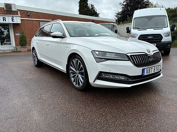Skoda Superb 3 of 5