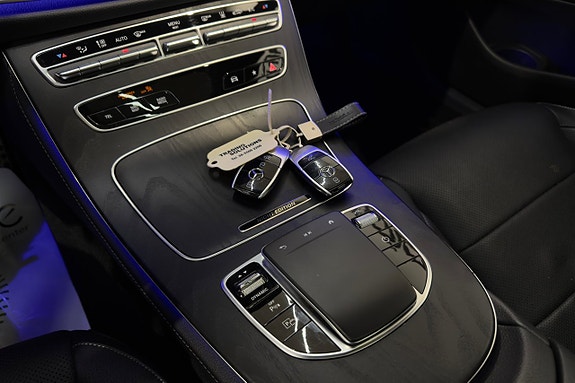 Mercedes-Benz E300 de 24 of 28
