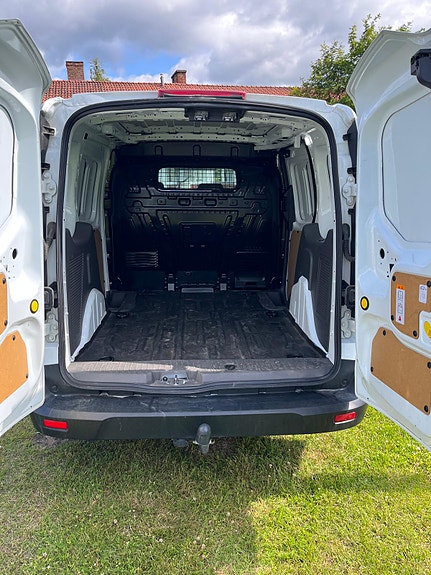 Ford Transit Connect 5 of 6