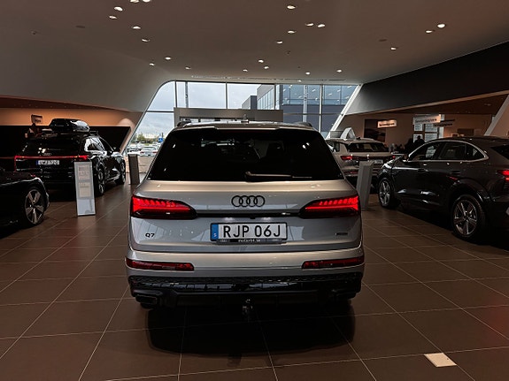 Audi Q7 6 of 22