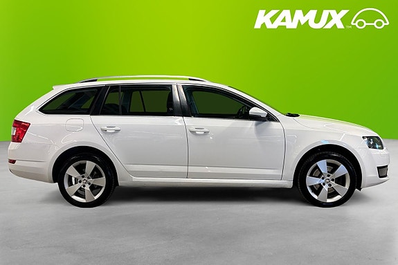 Skoda Octavia 2 of 5