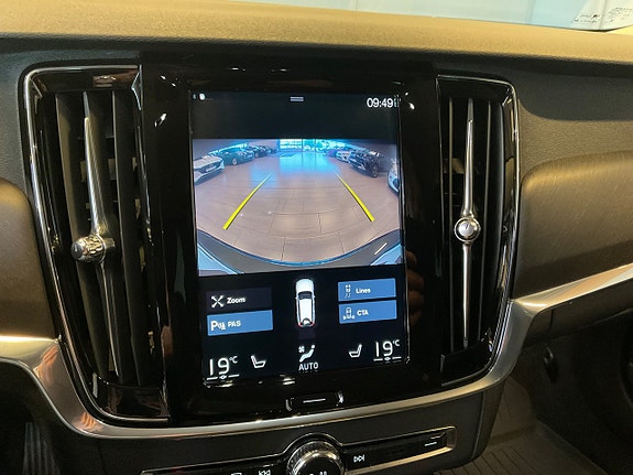 Volvo V90 Cross Country 10 of 13